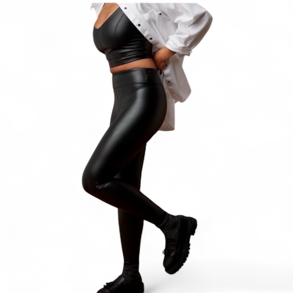 🖤🖤AERIE OFFLINE REAL LUXE FAUX LEATHER LEGGINGS🖤🖤NWT🚨‼️$60RETAIL💰